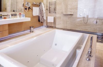 Spa-style Bathtub